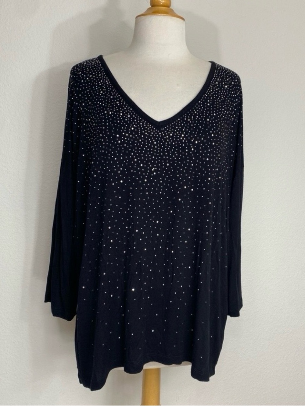 3/$25 Design History Women Black Silver Bling V Neck Boxy Stretch Top XXL Casual